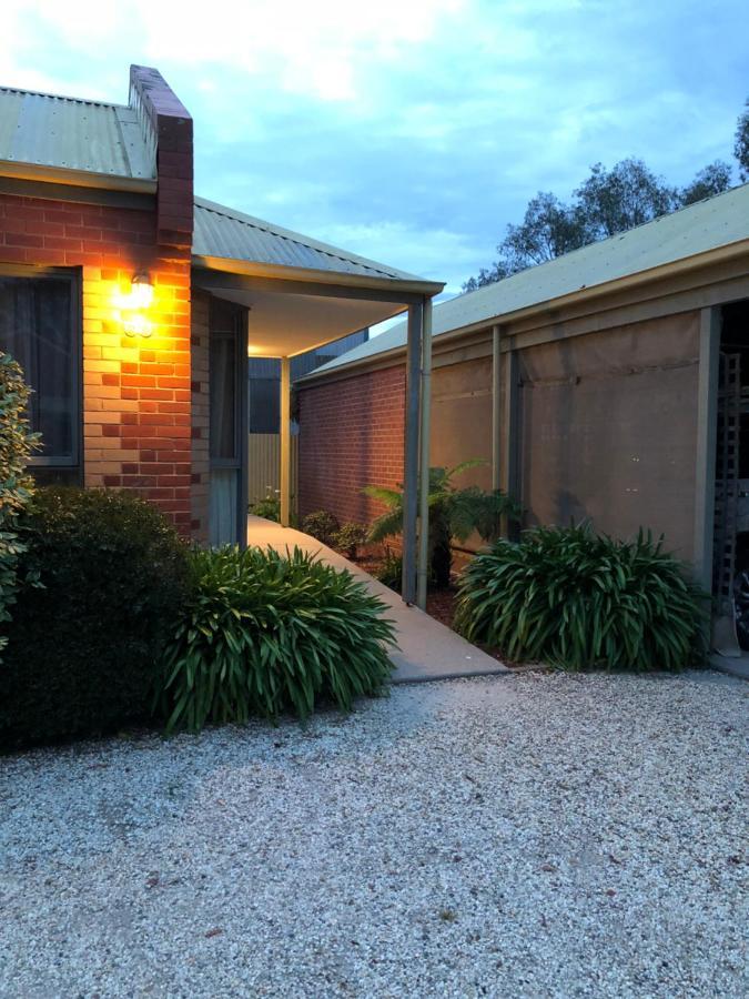 Comfort Inn Coach & Bushmans Seymour Exterior photo